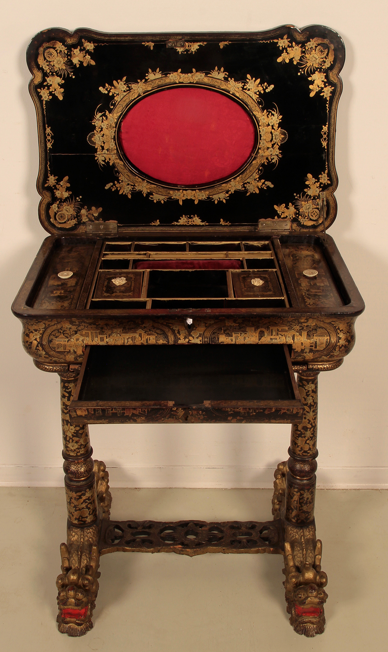 Nähtisch mit chinesischer Handmalerei 01