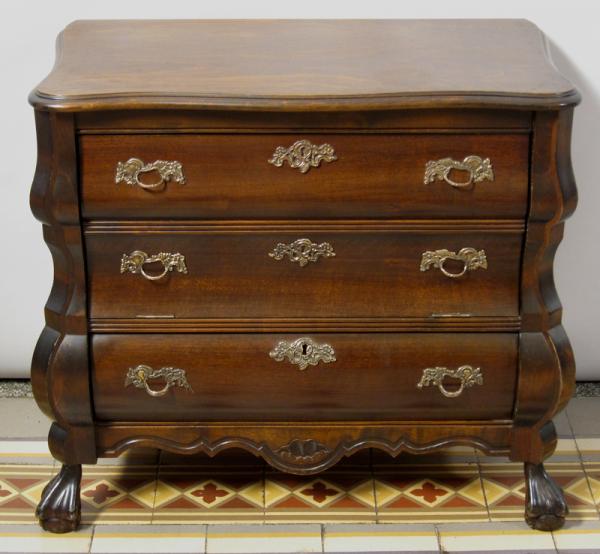 Hübsche Neobarock Kommode 01