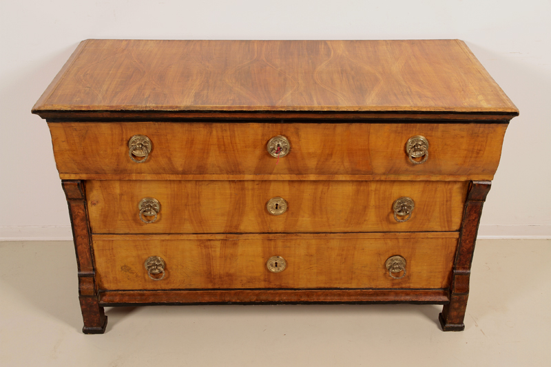 Biedermeier Truhe im Stil einer Kommode 1