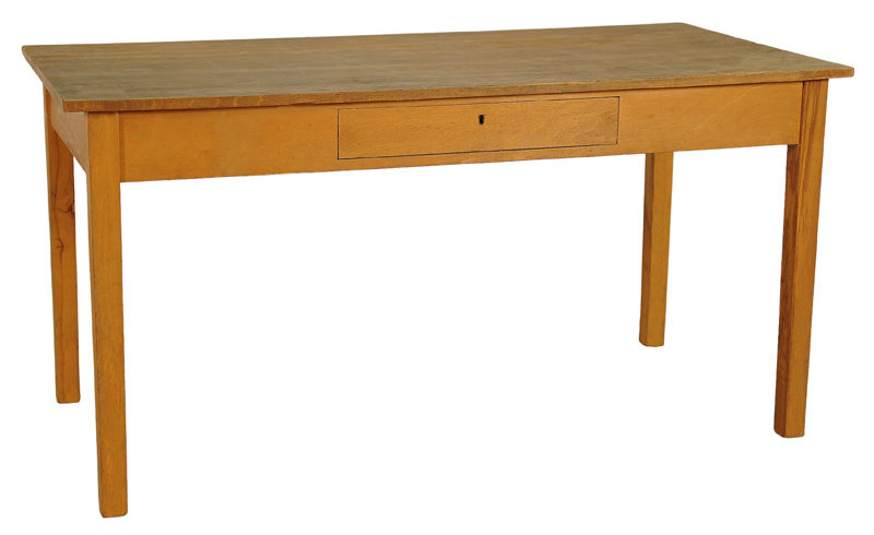 Küchentisch / Tafel aus massiver Buche 01