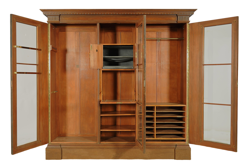 Zwei Berliner Bücherschränke aus dem Neoklassizismus 6