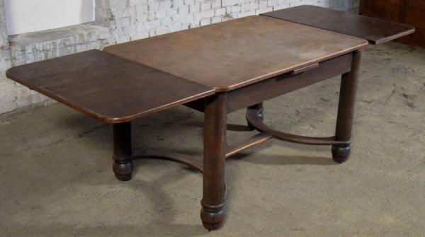 Ausziehbarer Esstisch mit zwei Platten 1