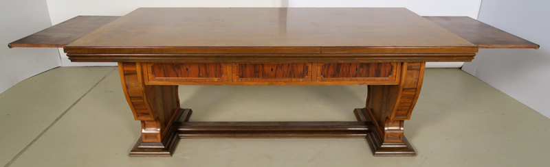 Wunderschöner Schreibtisch mit Auszugsplatten und Intarsien 01