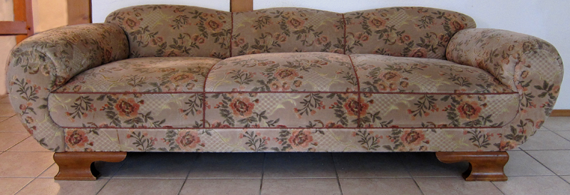 Cocktailsofa aus den 30er Jahren 01