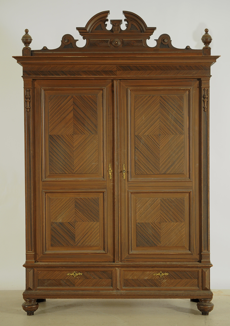 Gründerzeit Kleiderschrank aus Weichholz 01