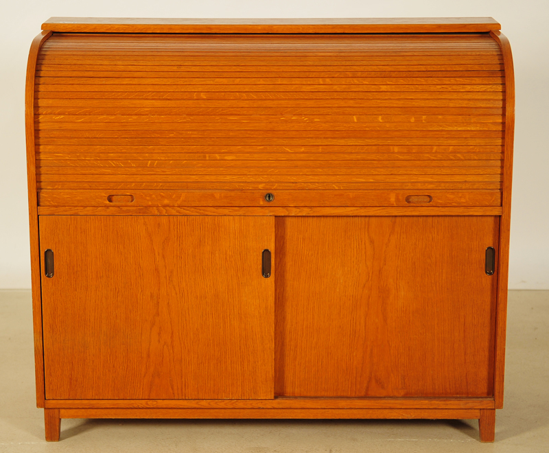 Eleganter Schreibtisch aus den 60er Jahren 1