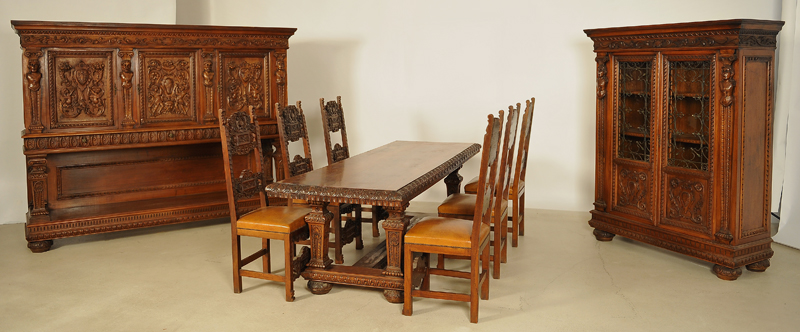 Außergewöhnliches Speisezimmer aus dem Historismus 01