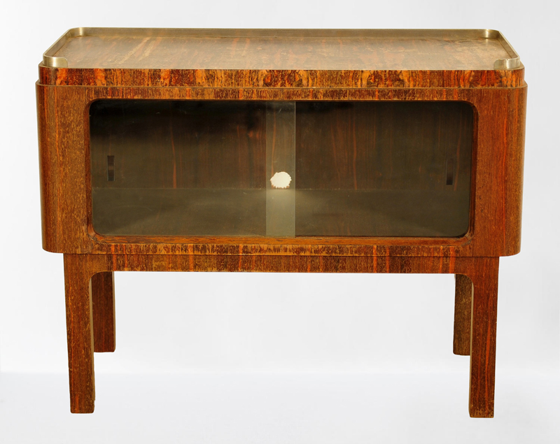 Kleine Art Deco Kommode 01