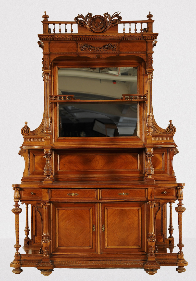 Schöne Gründerzeit Kredenz mit Glasscheibe 01