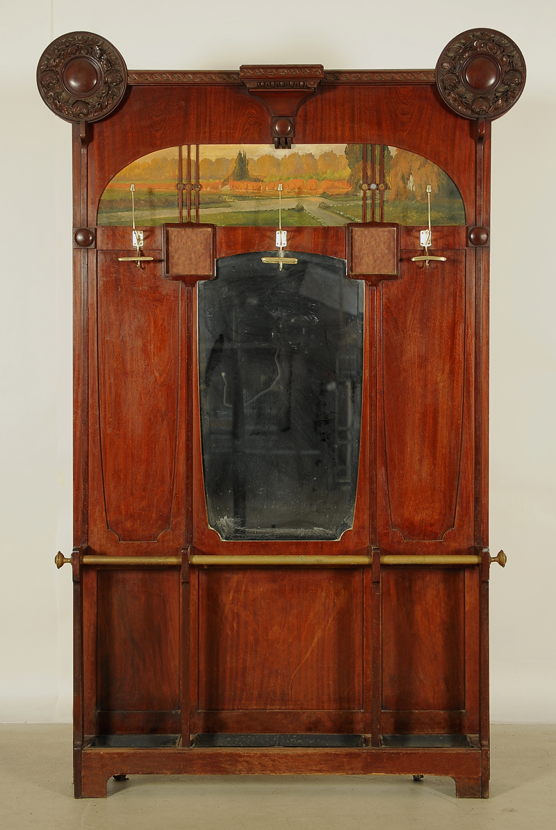 Monumentale Flurgarderobe aus Mahagoni 01
