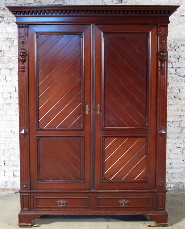 Großer Gründerzeit Kleiderschrank 1