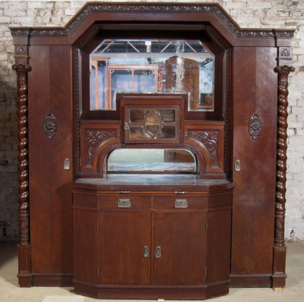 Großes Buffet aus dem Danziger Barock 01