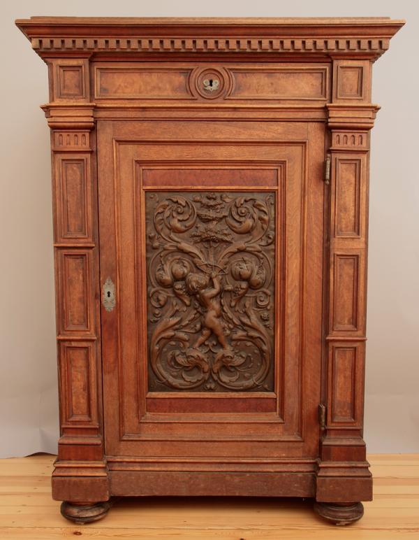 Kleiner Gründerzeit Kabinettschrank 1
