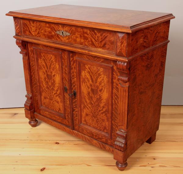 Berliner Gründerzeit Halbschrank 1