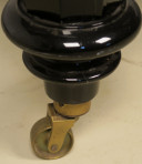 Schwarzer Kaps Flügel mit Hocker 14