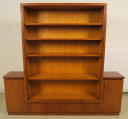 Zwei wunderschöne Bauhaus Bücherschränke 4