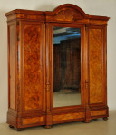 Gründerzeit Kleiderschrank mit kannelierten Säulen 02