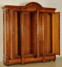 Gründerzeit Kleiderschrank mit kannelierten Säulen 03