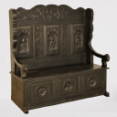 Historismus Hallenbank mit figürlichen Drachen 02