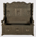 Historismus Hallenbank mit figürlichen Drachen 04