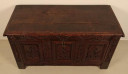 Komplett geschnitzte Truhe-02