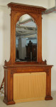Neogotische Konsole mit Spiegelaufsatz 2