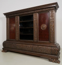 Dreitüriger dunkler Neorenaissance Bücherschrank 02