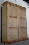 Großformatiger Jugendstil Kleiderschrank 05