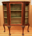 Gerundete Neorenaissance Vitrine 1